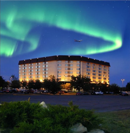 Exterior. Saskatoon Inn