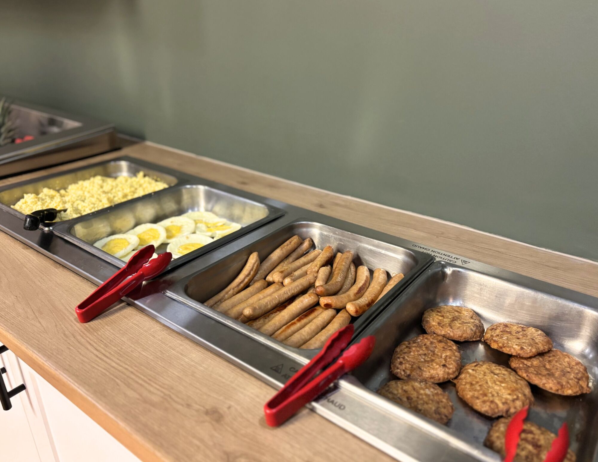 daily buffet breakfast (cad 15 per person)