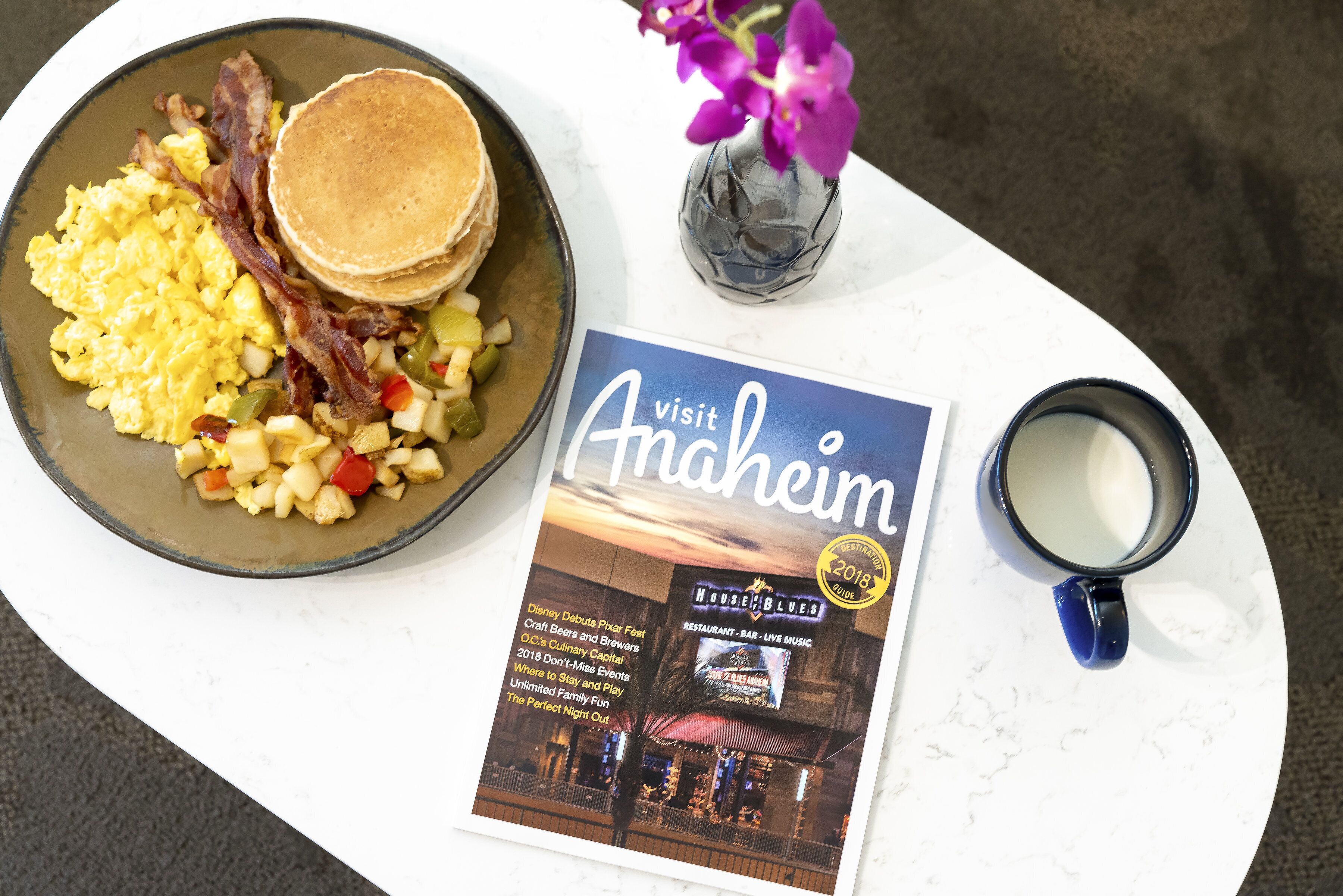 2 queen deluxe | breakfast meal