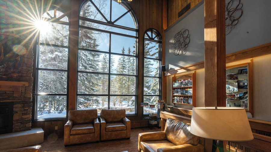 Lake Louise Inn
