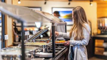 Daily cooked-to-order breakfast for a fee