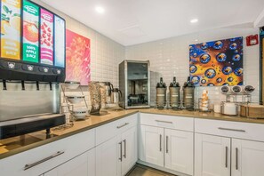 Free daily continental breakfast - Sleep Inn Fort Mill near Carowinds Blvd (Fort Mill)