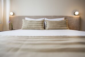 Apartment, 2 Bedrooms | Minibar, in-room safe, blackout curtains, free WiFi - Astron St Moritz by Nobile (São Bernardo do Campo)