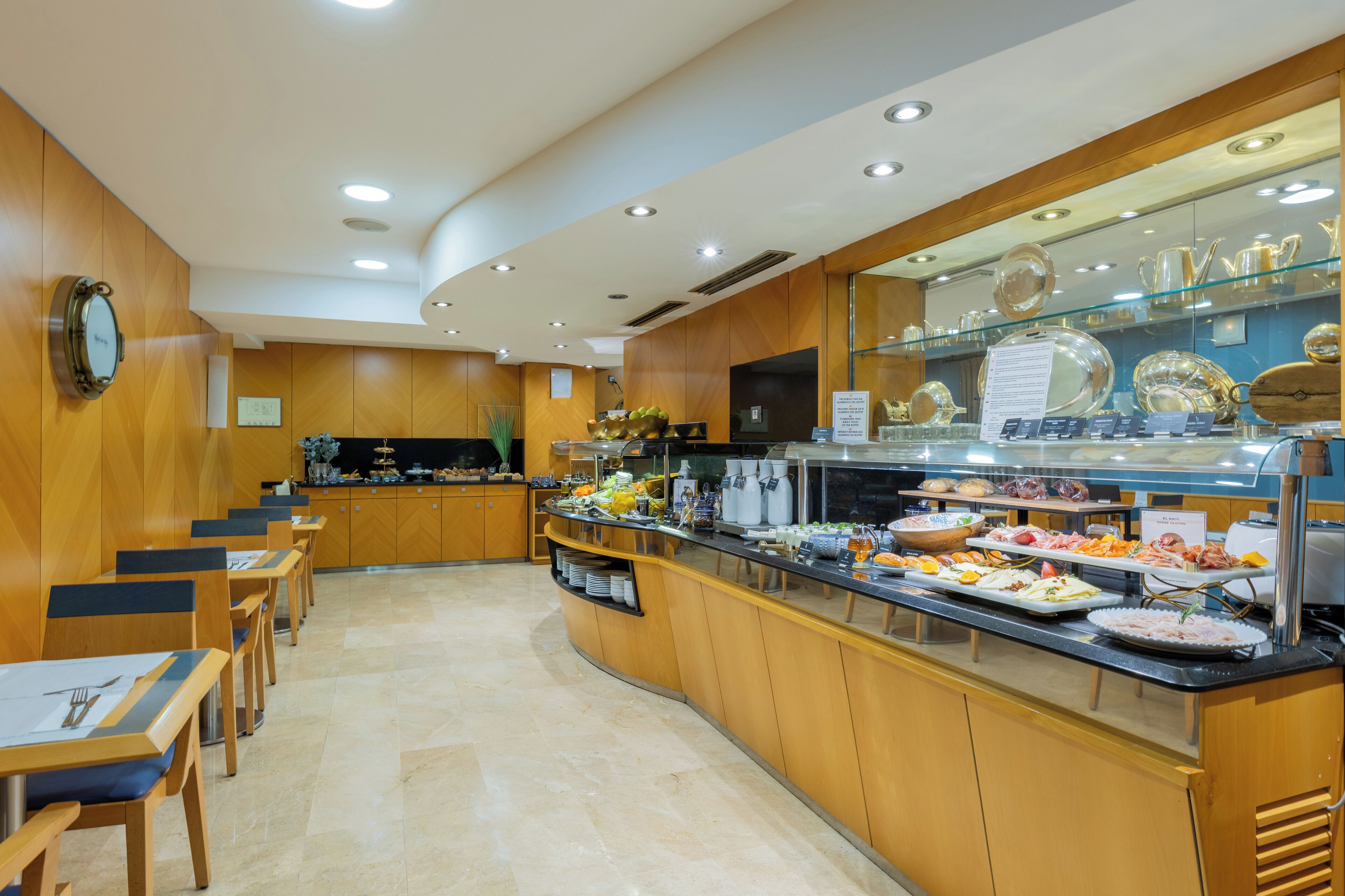 daily buffet breakfast (eur 14 per person)