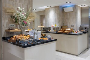 Daily buffet breakfast (EUR 14 per person)