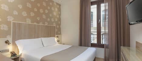 Down comforters, in-room safe, desk, laptop workspace