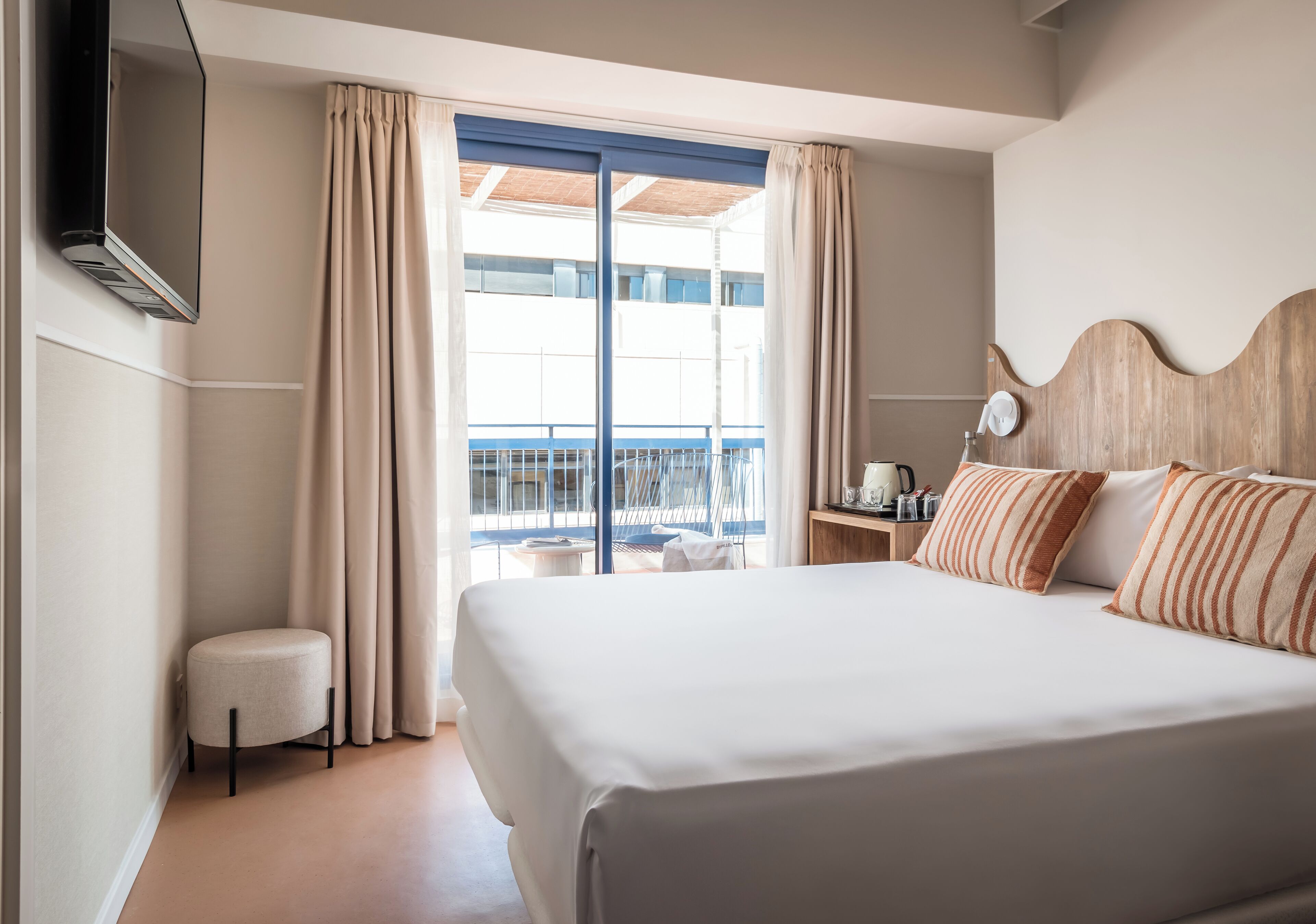 Standard Double Room, Terrace | 1 bedroom, pillowtop beds, desk, laptop workspace