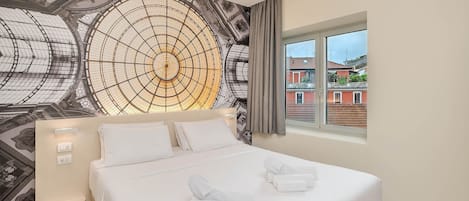 Suite junior, 1 cama King size, para no fumadores | Caja de seguridad en la habitación y escritorio