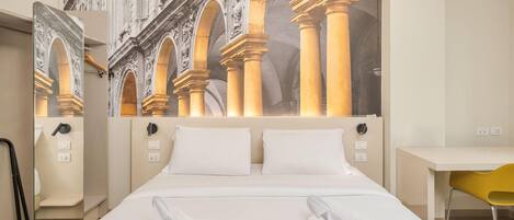 Caja de seguridad en la habitación y escritorio