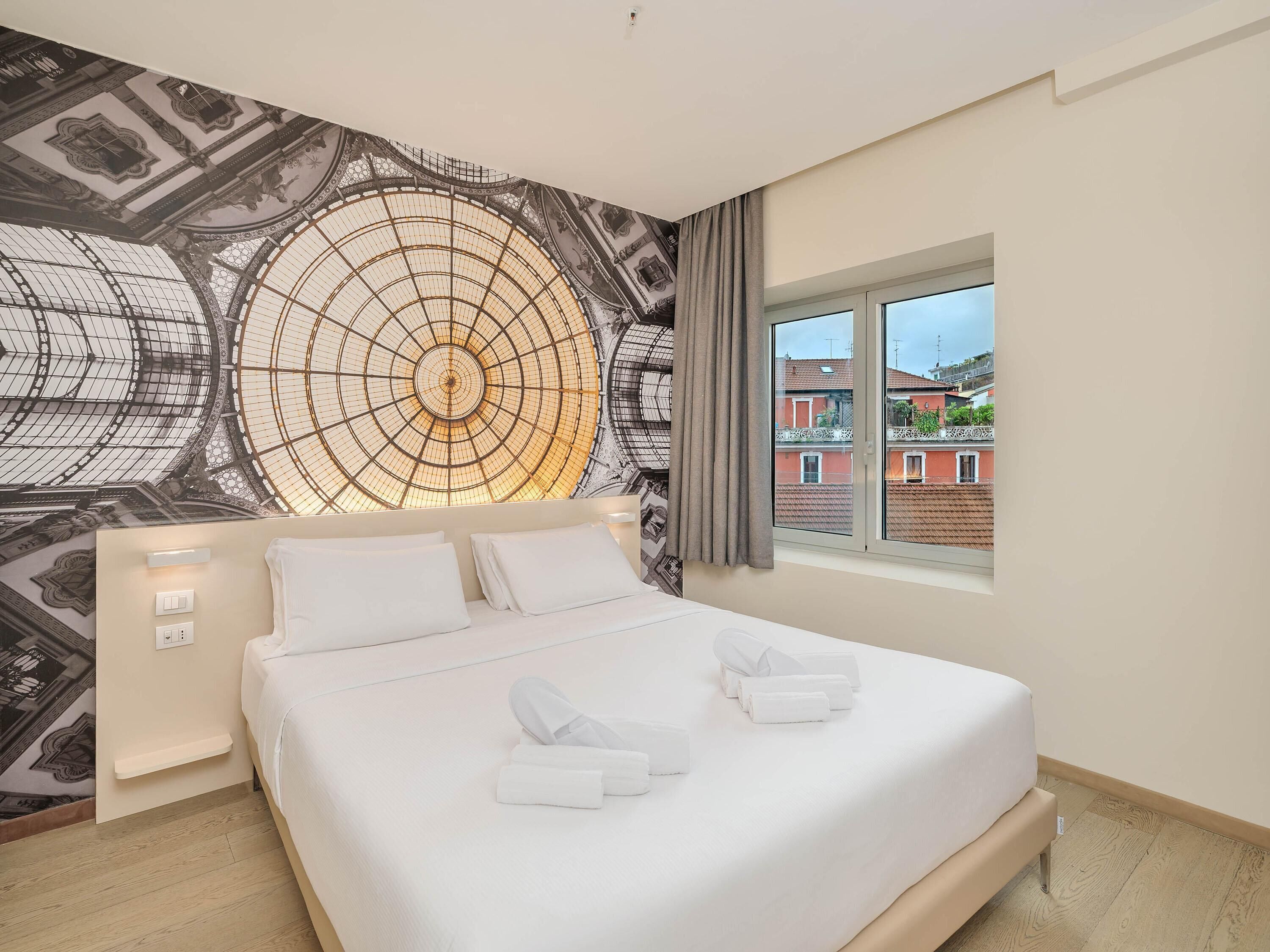 Junior Suite, 1 King Bed, Non Smoking | In-room safe, desk, laptop workspace, iron/ironing board