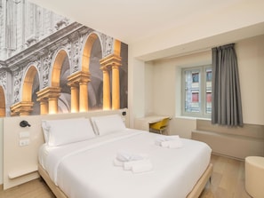 Superior Double Room, Non Smoking | In-room safe, desk, laptop workspace, iron/ironing board - B&B Hotel Milano Central Station (Milan)