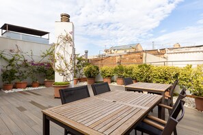 Rooftop terrace - Onix Fira (Barcelona)