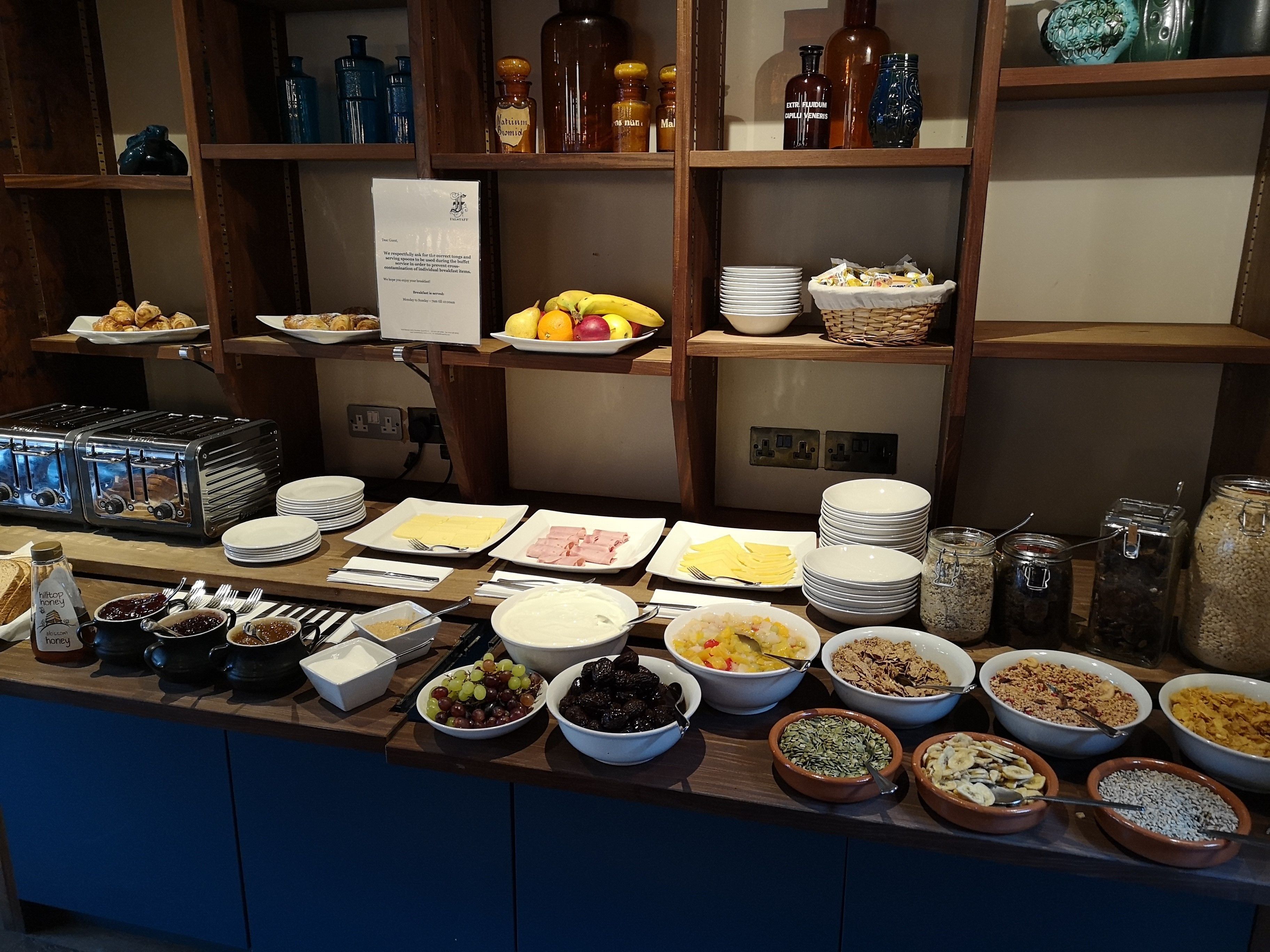 daily full breakfast (gbp 14.50 per person)