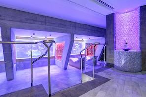 Behandlungsräume für Paare, Sauna, Whirlpool, Dampfbad