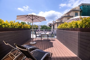 Superior Double Room, Terrace | In-room safe, desk, blackout drapes, soundproofing