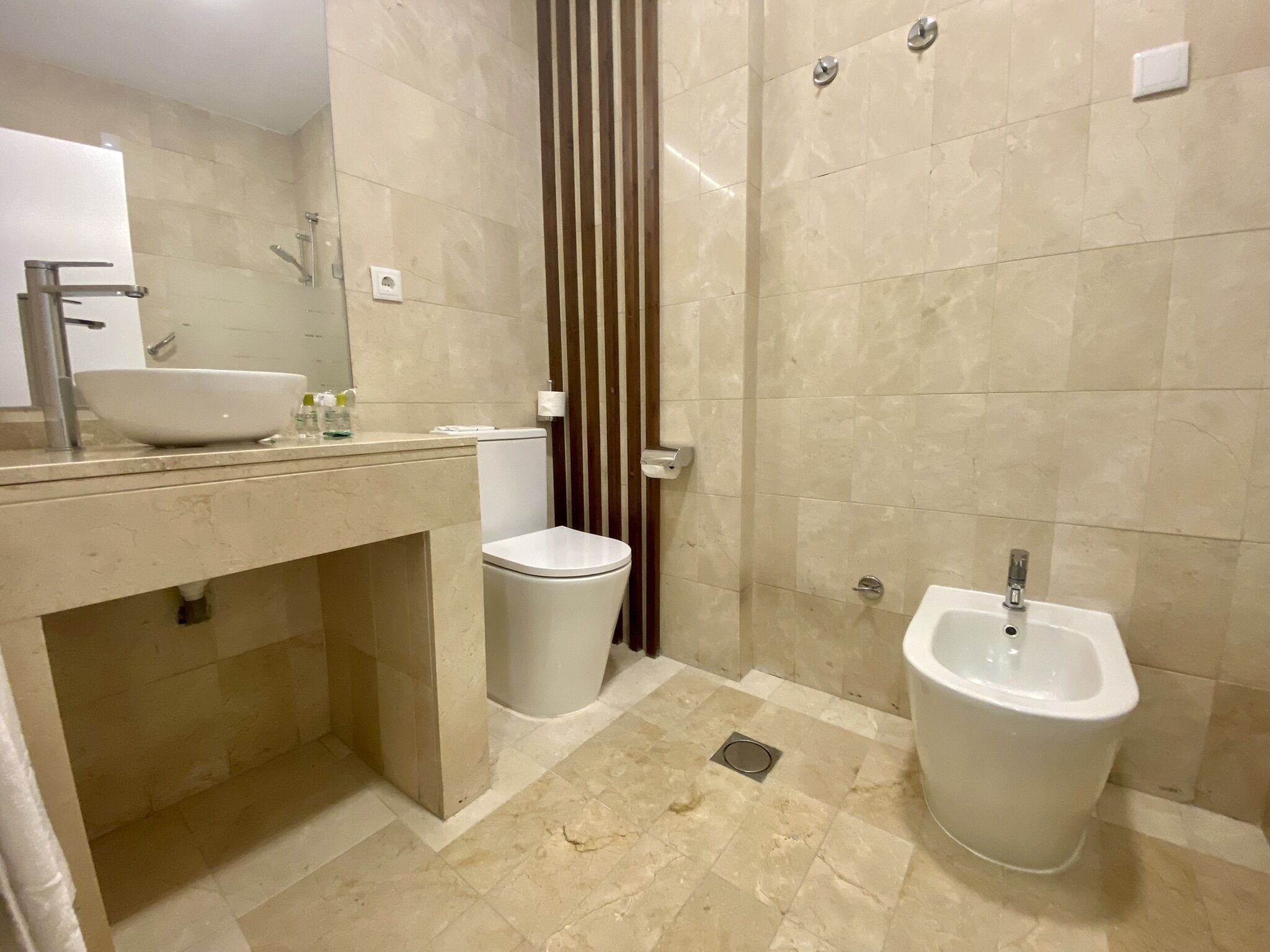 double room | bathroom | hair dryer, bidet, towels