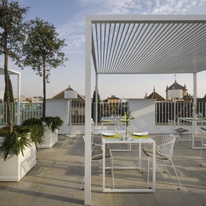 Rooftop terrace - Hotel Fernando III (Seville)