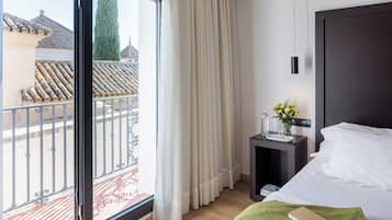 2 habitaciones, minibar y caja de seguridad en la habitación