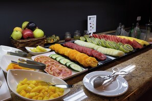 Frokostbuffé hver dag (EUR 17 per person)