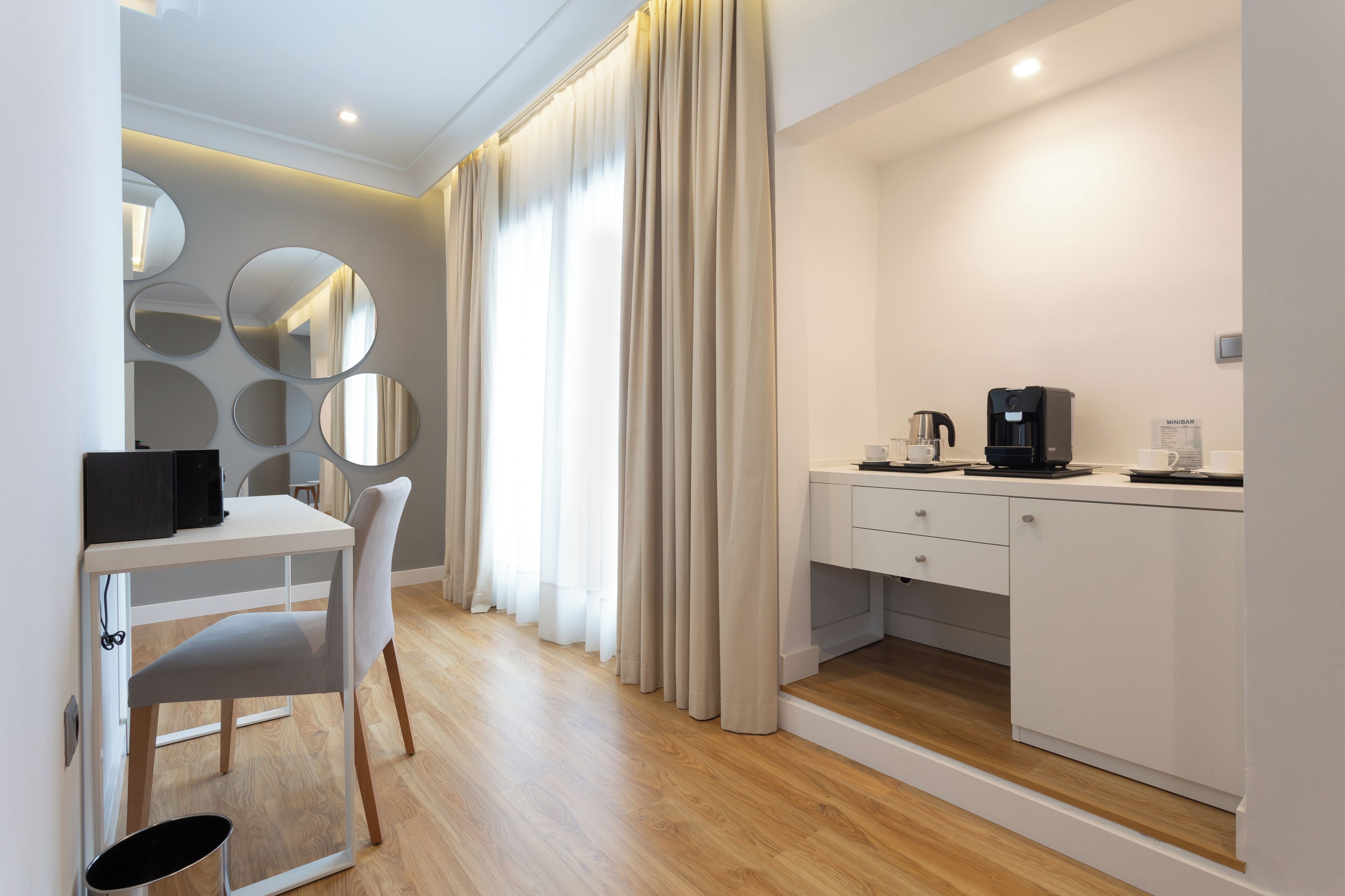 junior suite | 1 bedroom, egyptian cotton sheets, premium bedding, minibar