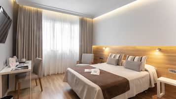 Kahden hengen huone yhdelle | Egyptinpuuvillaiset lakanat, ylelliset vuodevaatteet, minibaari