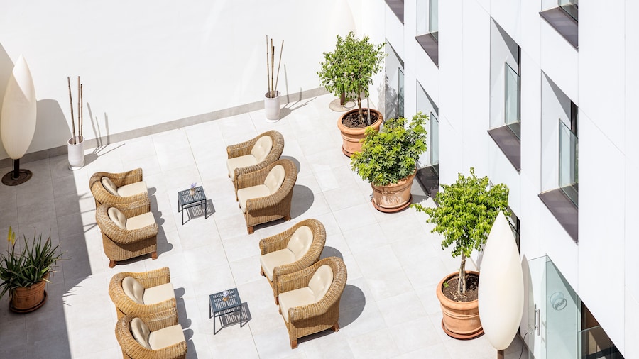 Virgen de los Reyes Hotel