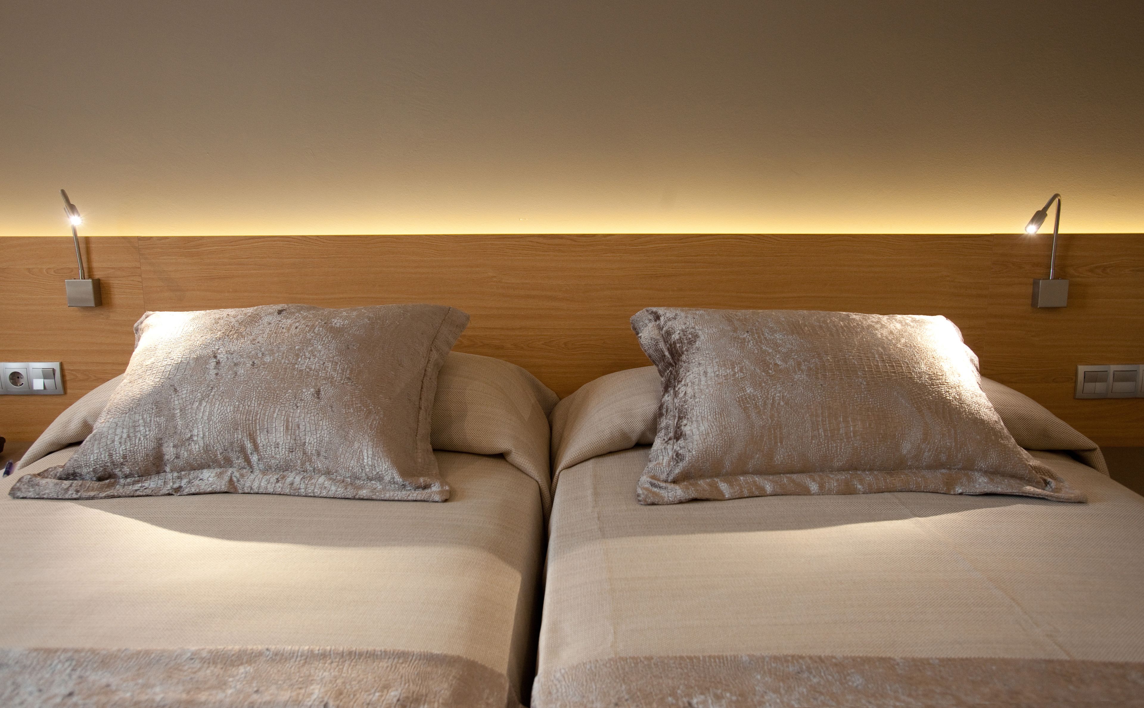 double room | minibar, in-room safe, desk, blackout curtains