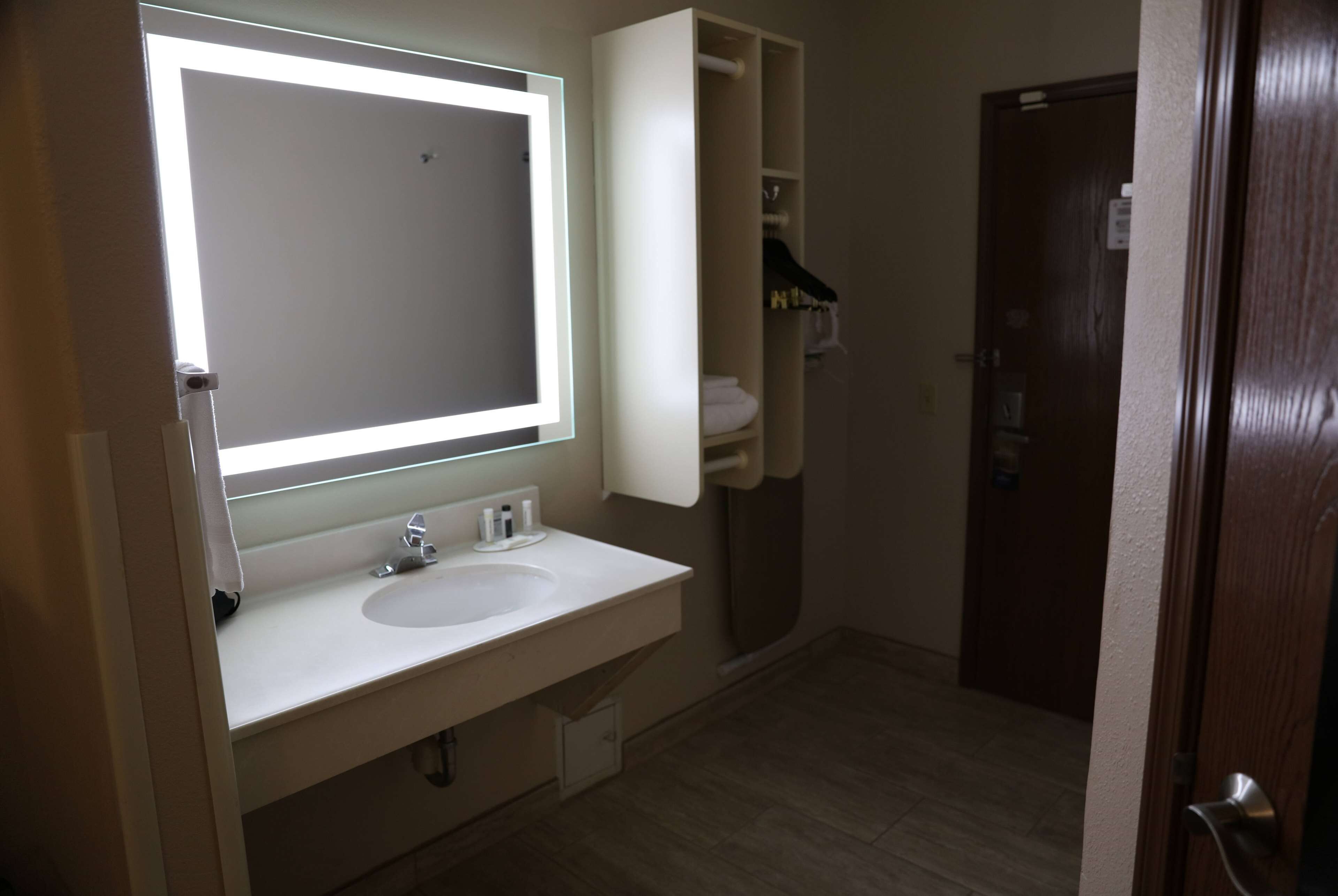 Foto - Baymont by Wyndham Rockford