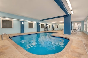 Indoor pool - Baymont by Wyndham Rockford (Rockford)