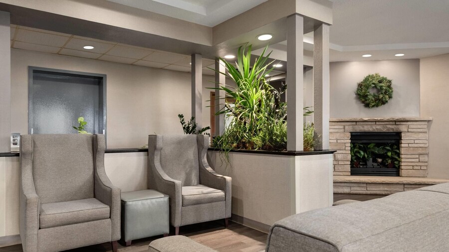 Baymont by Wyndham Rockford