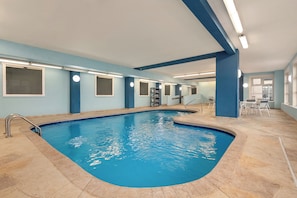 Piscine intérieure