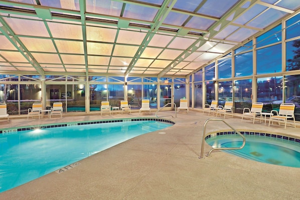 Indoor pool, pool loungers