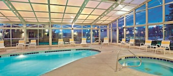 La Quinta Inn & Suites by Wyndham Mansfield OH