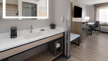 Zimmer, 1 King-Bett, Nichtraucher | Hochwertige Bettwaren, Schreibtisch, VerdunkelungsvorhÀnge