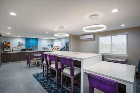 Free daily self-serve breakfast. La Quinta Inn & Suites by Wyndham Roanoke Salem