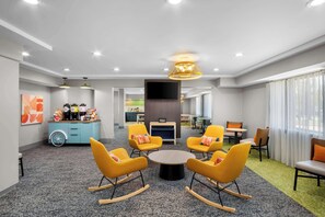 Lobby - Spark by Hilton Grapevine DFW North (Grapevine)