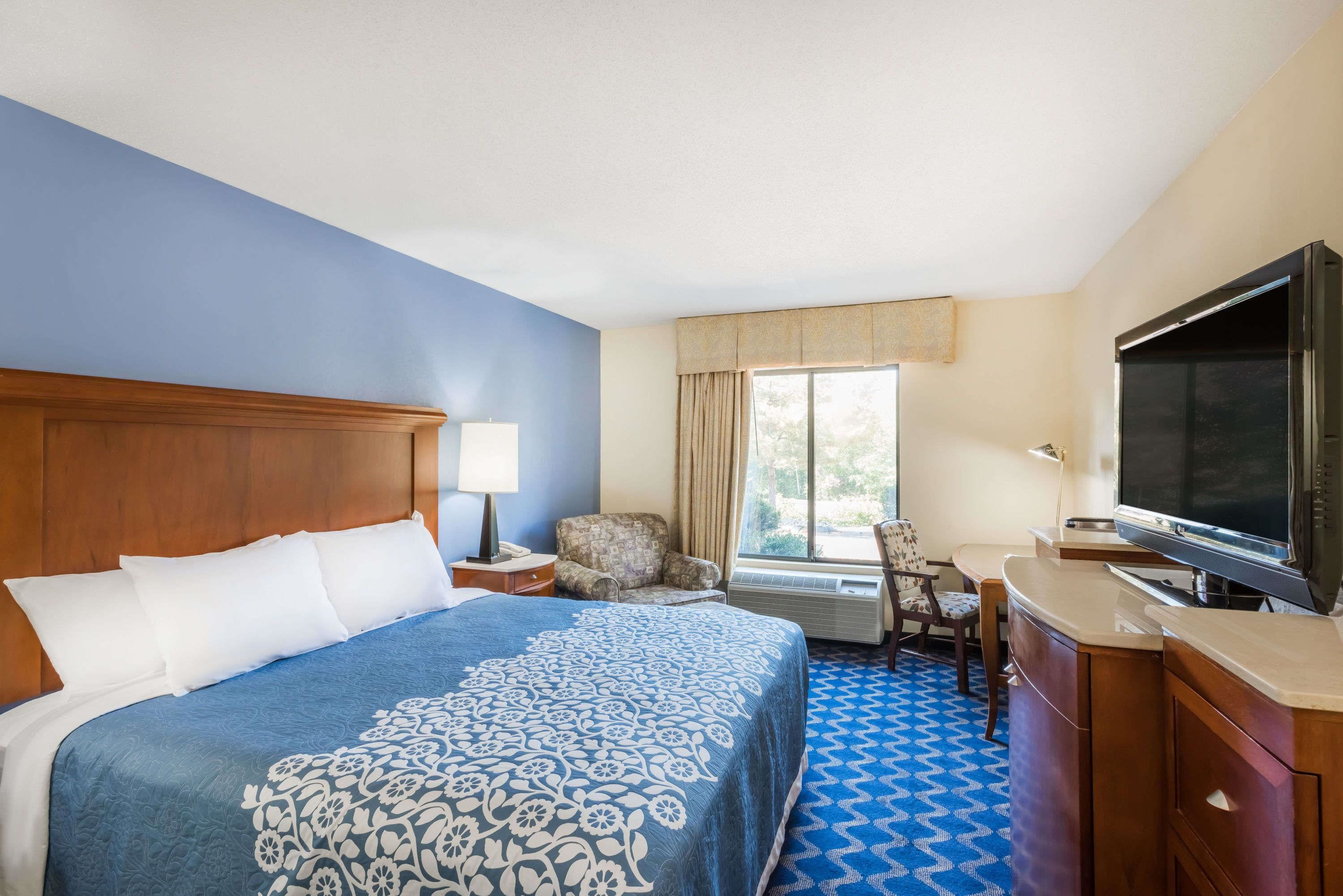 Desk, blackout drapes, iron/ironing board, free WiFi