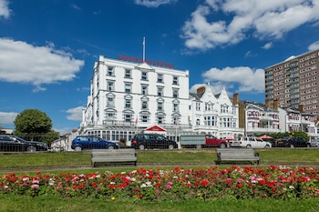 Muthu Westcliff Hotel (Near London Southend Airport)