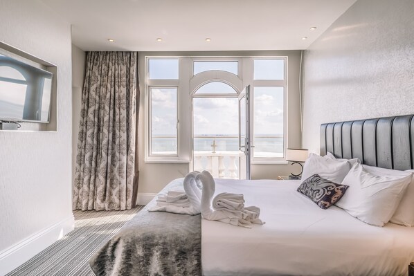 Suite | Beach/ocean view - Muthu Westcliff Hotel (Near London Southend Airport) (Westcliff-on-Sea)