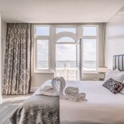 Muthu Westcliff Hotel (Near London Southend Airport)