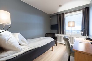 Habitación individual estándar | Escritorio, cunas gratuitas, wifi gratis y ropa de cama 