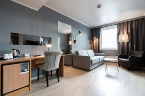 Suite junior | Escritorio, cunas gratuitas, wifi gratis y ropa de cama 