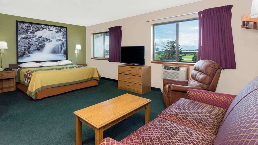 Super 8 by Wyndham Antigo