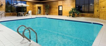 Super 8 by Wyndham Antigo