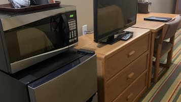 客房內保險箱、書桌、熨斗/熨衣板、免費搖籃/嬰兒床