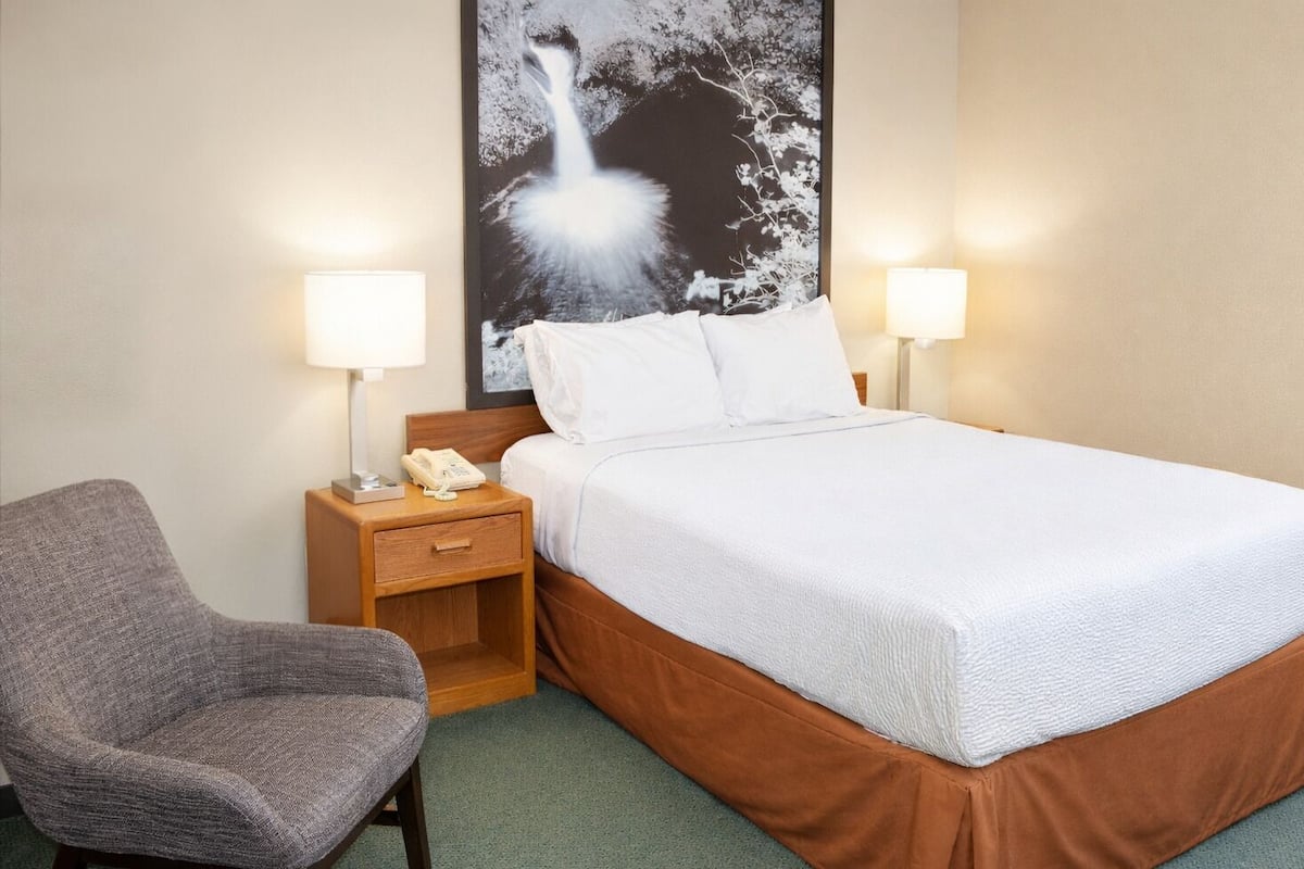 In-room safe, desk, iron/ironing board, free cribs/infant beds