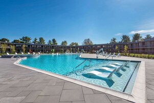 Una piscina cubierta