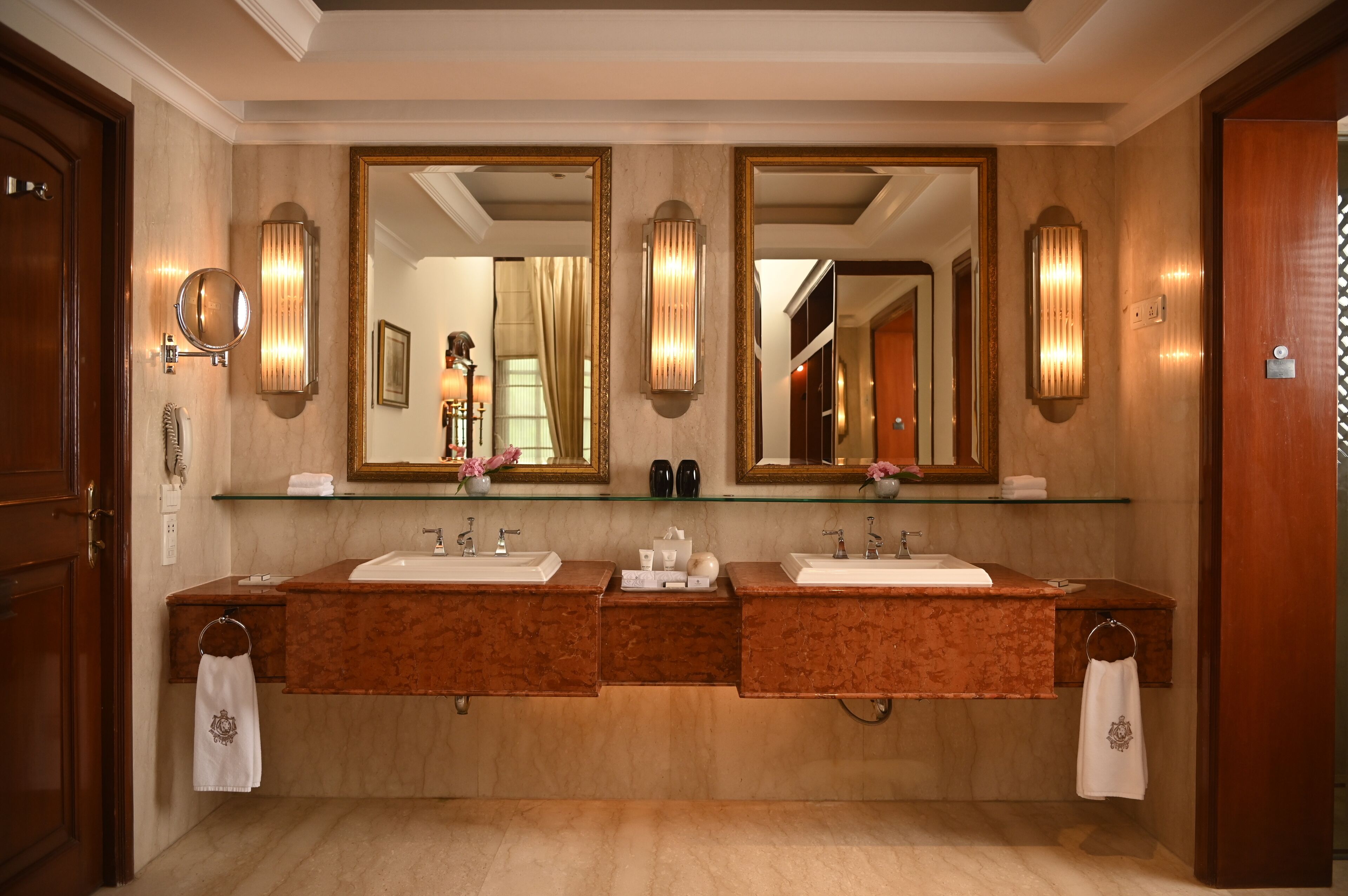 luxury suite | bathroom | combined shower/bathtub, deep-soaking bathtub, designer toiletries
