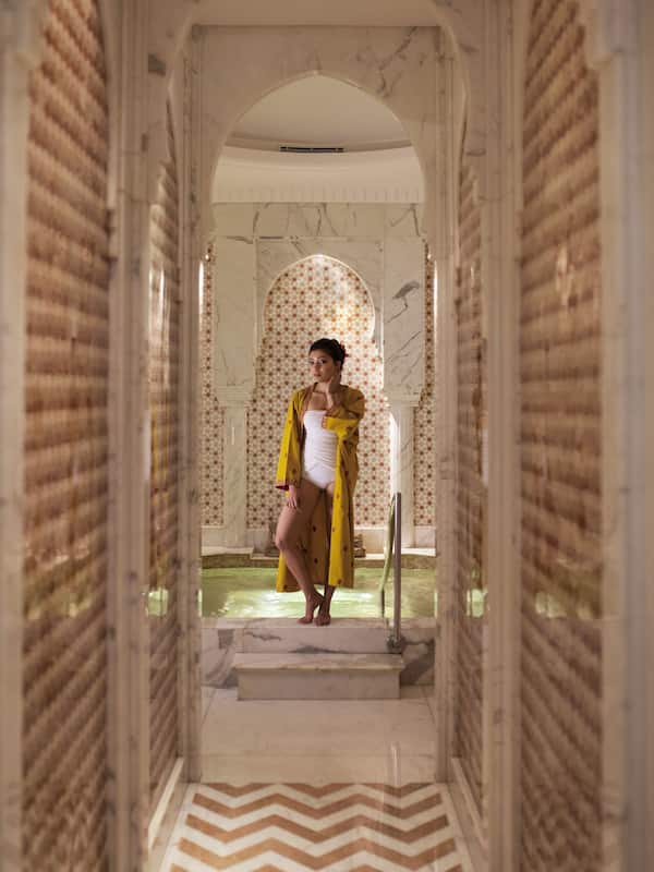 Couples treatment rooms, sauna, hot tub, steam room, body treatments