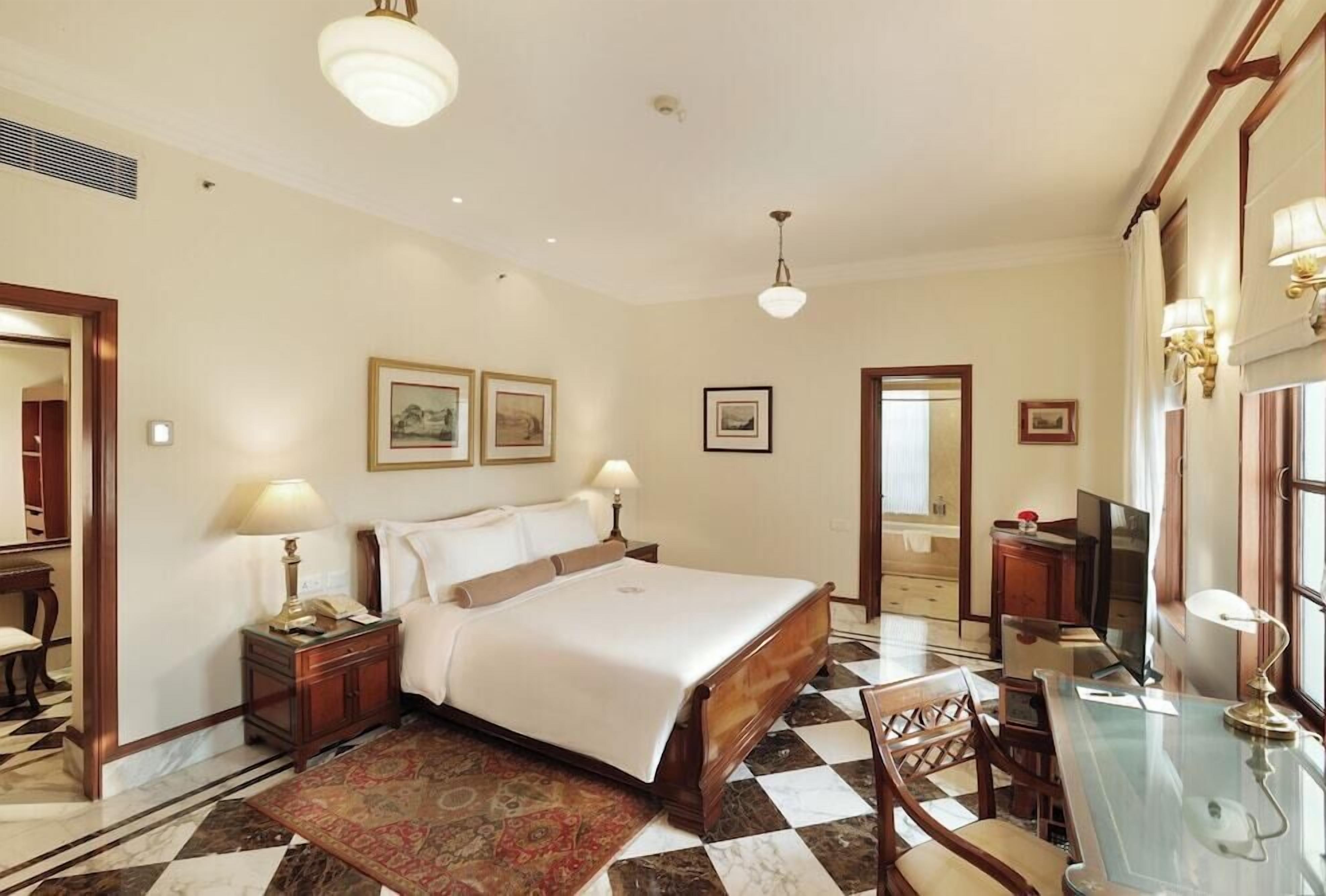 Frette Italian sheets, premium bedding, down comforters, pillowtop beds